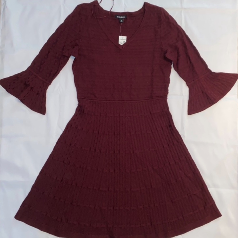 NWT Roz & Ali Bell Sleeve Dress